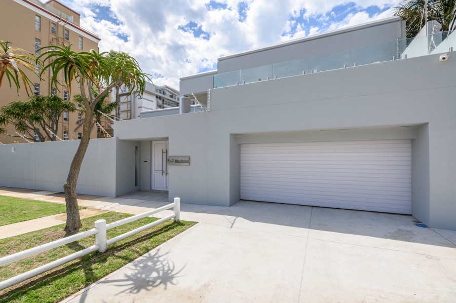 4 Bedroom Property for Sale in Summerstrand Eastern Cape